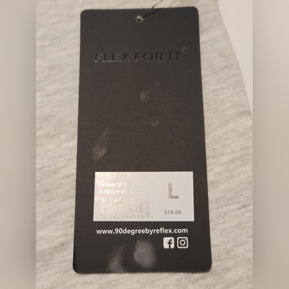 90 Degree by Reflex women sweatshirt with thumb hole| Silver/ Gray colour |NWT - Picture 4 of 9